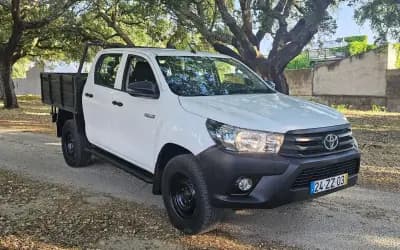 Vendo Toyota Hilux 2020 - 29990 EUR, 38000 km - AUTO.MOTO.pt