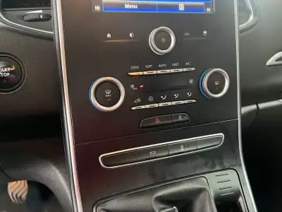 Sell Renault Scénic 2017 - 15800 EUR, 156509 km - AUTO.MOTO.pt