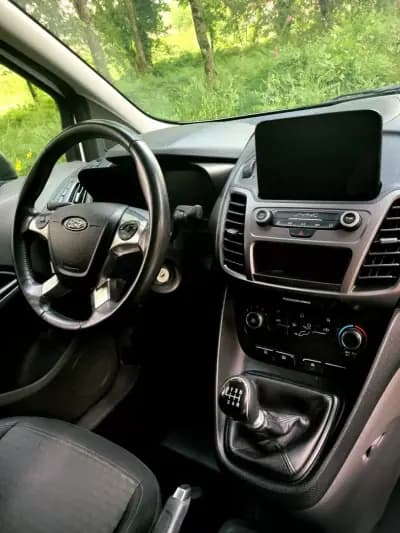 Sell Ford Transit Connect 2019 - 11990 EUR, 179000 km - AUTO.MOTO.pt