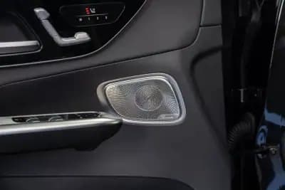 Sell Mercedes-Benz GLC 300 2024 - 82500 EUR, 32500 km - AUTO.MOTO.pt