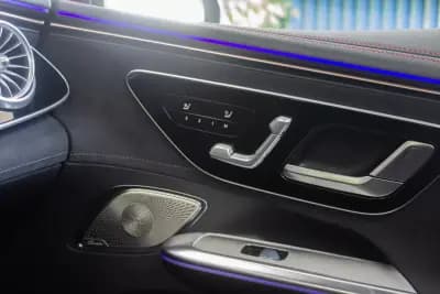 Vendo Mercedes-Benz EQE 2022 - 64900 EUR, 47700 km - AUTO.MOTO.pt