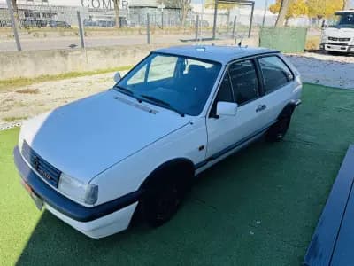 Vendo Volkswagen Polo 1992 - 7999 EUR, 130000 km - AUTO.MOTO.pt