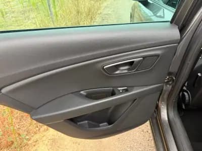 Vendo SEAT Leon ST 2016 - 15500 EUR, 175000 km - AUTO.MOTO.pt