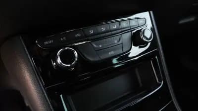 Vendo Opel Astra Sports Tourer 2020 - 12999 EUR, 97000 km - AUTO.MOTO.pt