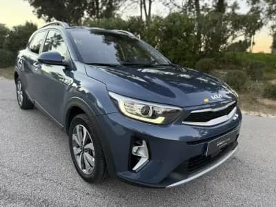 Sell Kia Stonic 2024 - 17699 EUR, 10000 km - AUTO.MOTO.pt