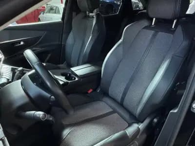 Vendo Peugeot 3008 2022 - 25490 EUR, 93958 km - AUTO.MOTO.pt