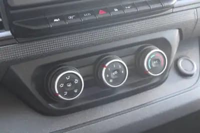 Vendo Renault Trafic 2022 - 16990 EUR, 222000 km - AUTO.MOTO.pt