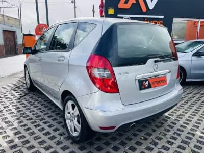Vendo Mercedes-Benz A 180 2010 - 9950 EUR, 118057 km - AUTO.MOTO.pt
