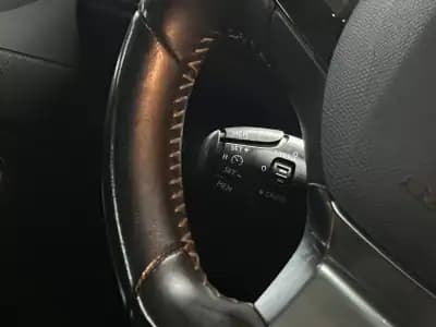 Vendo Peugeot 308 2019 - 11990 EUR, 106000 km - AUTO.MOTO.pt