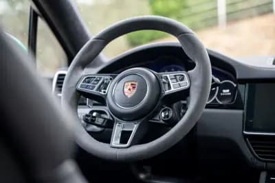 Vendo Porsche Cayenne Coupé 2022 - 108000 EUR, 92000 km - AUTO.MOTO.pt