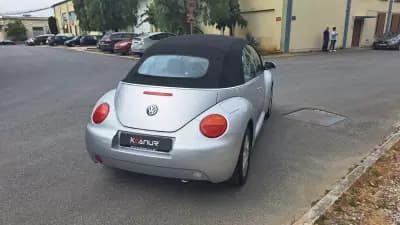 Vendo Volkswagen New Beetle Cabriolet 2004 - 9890 EUR, 127830 km - AUTO.MOTO.pt