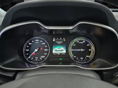 Sell MG ZS 2020 - 19250 EUR, 15000 km - AUTO.MOTO.pt