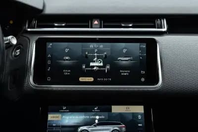 Vendo Land Rover Range Rover Velar 2021 - 52950 EUR, 67000 km - AUTO.MOTO.pt