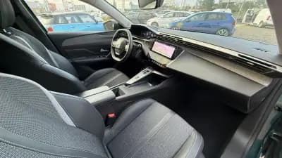Vendo Peugeot 308 SW 2023 - 22990 EUR, 145000 km - AUTO.MOTO.pt