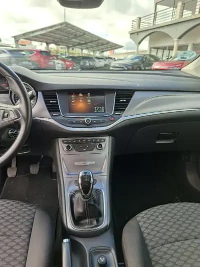 Vendo Opel Astra 2017 - 13000 EUR, 99950 km - AUTO.MOTO.pt