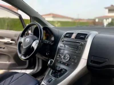 Vendo Toyota Auris 2007 - 5990 EUR, 286953 km - AUTO.MOTO.pt