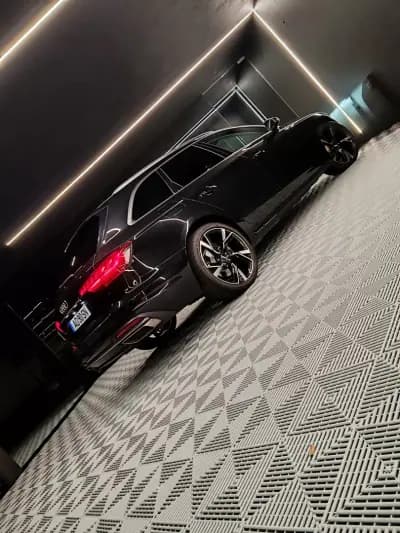 Sell Audi A4 Avant 2020 - 29500 EUR, 113000 km - AUTO.MOTO.pt