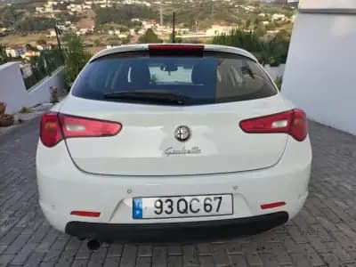 Sell Alfa Romeo Giulietta 2015 - 13500 EUR, 148000 km - AUTO.MOTO.pt