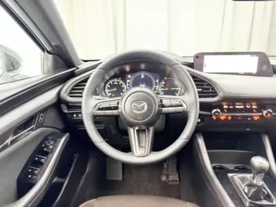 Vendo Mazda 3 2021 - 18999 EUR, 84000 km - AUTO.MOTO.pt