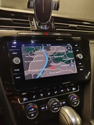 Vendo Volkswagen Arteon 2018 - 19900 EUR, 197000 km - AUTO.MOTO.pt