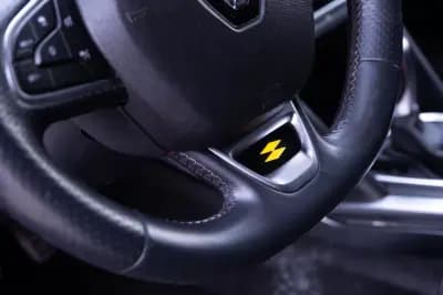 Vendo Renault Mégane 2021 - 20200 EUR, 162000 km - AUTO.MOTO.pt