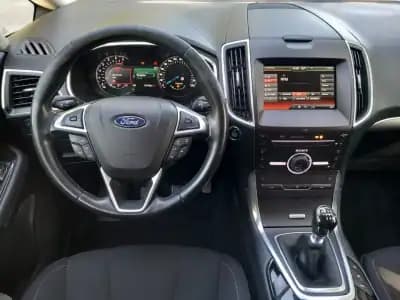 Vendo Ford S-Max 2016 - 17750 EUR, 151186 km - AUTO.MOTO.pt