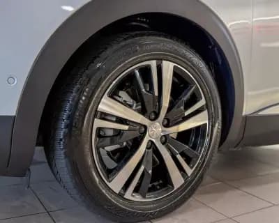 Vendo Peugeot 3008 2021 - 23650 EUR, 140511 km - AUTO.MOTO.pt