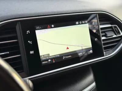 Vendo Peugeot 308 SW 2020 - 12900 EUR, 135154 km - AUTO.MOTO.pt