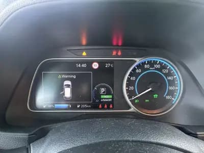 Vendo Nissan Leaf 2018 - 15800 EUR, 70936 km - AUTO.MOTO.pt