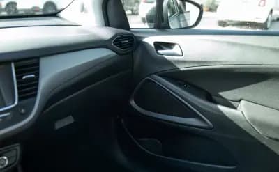 Vendo Opel Crossland 2022 - 14250 EUR, 55751 km - AUTO.MOTO.pt