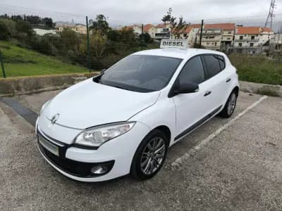 Vendo Renault Mégane 2013 - 4950 EUR, 317737 km - AUTO.MOTO.pt