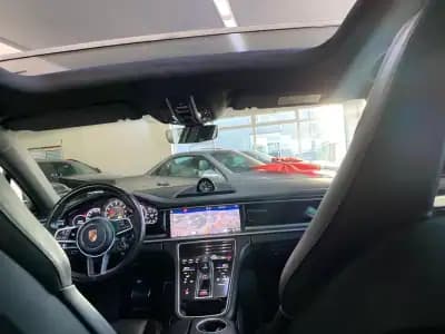 Sell Porsche Panamera 2018 - 60500 EUR, 104962 km - AUTO.MOTO.pt