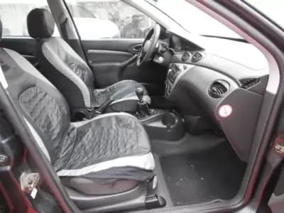 Vendo Ford Focus SW 2000 - 1750 EUR, 333468 km - AUTO.MOTO.pt