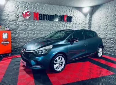 Vendo Renault Clio 2017 - 13990 EUR, 104061 km - AUTO.MOTO.pt