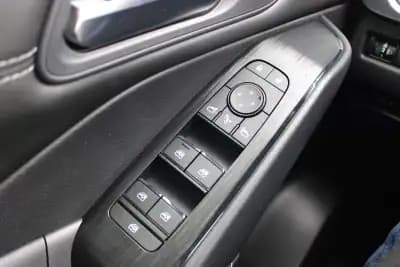 Vendo Nissan Qashqai 2023 - 25900 EUR, 42638 km - AUTO.MOTO.pt