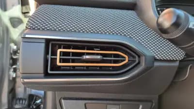 Sell Dacia Sandero 2022 - 14900 EUR, 110660 km - AUTO.MOTO.pt