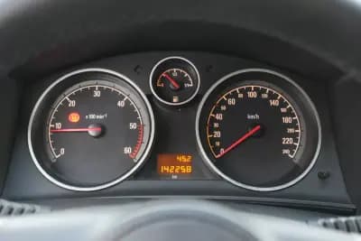 Sell Opel Astra Caravan 2007 - 5500 EUR, 142500 km - AUTO.MOTO.pt