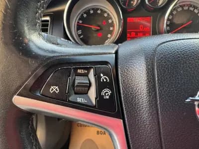 Vendo Opel Cascada 2018 - 16900 EUR, 128000 km - AUTO.MOTO.pt