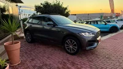 Vendo Jaguar F-Pace 2018 - 24990 EUR, 165000 km - AUTO.MOTO.pt