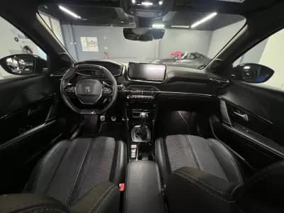 Sell Peugeot 208 2021 - 15990 EUR, 40000 km - AUTO.MOTO.pt