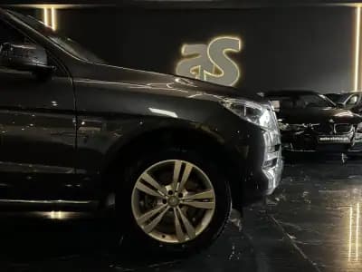 Vendo Mercedes-Benz ML 250 2015 - 27490 EUR, 135500 km - AUTO.MOTO.pt