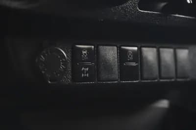 Sell Toyota Hilux 2023 - 44900 EUR, 17280 km - AUTO.MOTO.pt