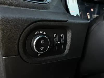 Vendo Opel Grandland X 2021 - 19990 EUR, 118300 km - AUTO.MOTO.pt