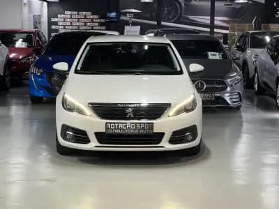 Vendo Peugeot 308 2019 - 11990 EUR, 106000 km - AUTO.MOTO.pt