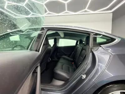 Vendo Tesla Model 3 2019 - 17750 EUR, 222000 km - AUTO.MOTO.pt