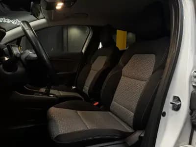 Vendo Renault Clio 2022 - 13990 EUR, 72588 km - AUTO.MOTO.pt