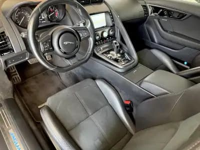 Vendo Jaguar F-Type 2018 - 46000 EUR, 64200 km - AUTO.MOTO.pt