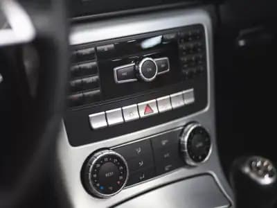 Sell Mercedes-Benz SLK 250 2014 - 29990 EUR, 56000 km - AUTO.MOTO.pt