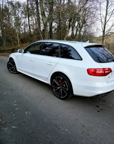 Vendo Audi A4 Avant 2014 - 16990 EUR, 167000 km - AUTO.MOTO.pt