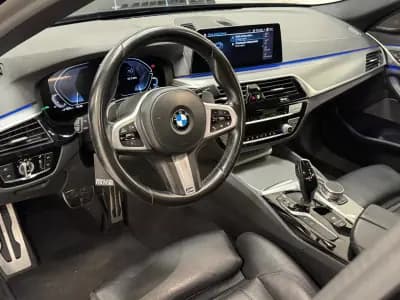 Vendo BMW 530 2020 - 31990 EUR, 120000 km - AUTO.MOTO.pt